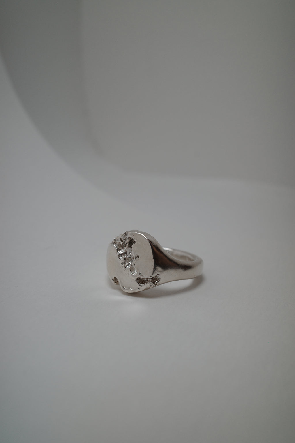 (MTO) Crack Signet Ring